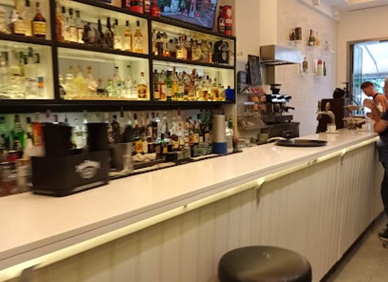 italy/sorrento/bar/insolito-night-day