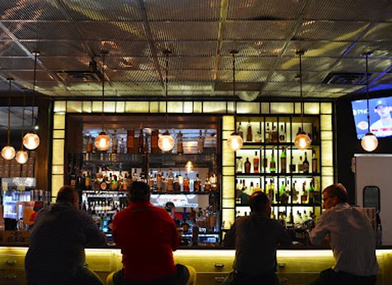 florida/miami/downtown-miami/bar/aficionados-liquor-store-mixology-bar