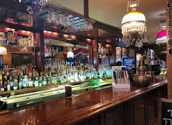 south-dakota/crazy-horse-memorial/bar/red-garter-saloon