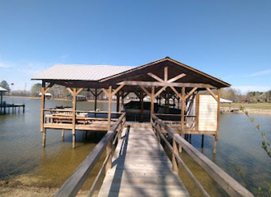 alabama/weiss-lake/bar/little-river-marina-lodge