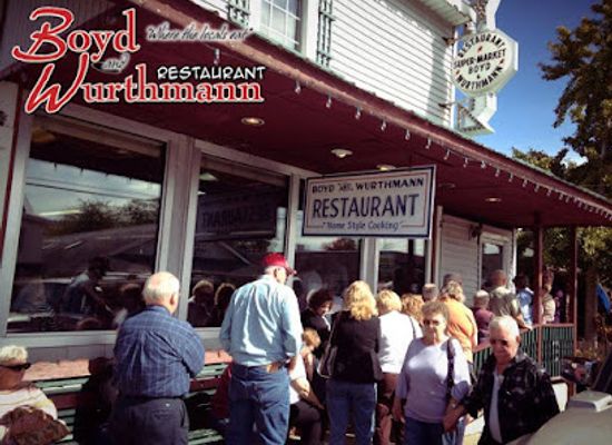 ohio/amish-country/bar/boyd-wurthmann-restaurant