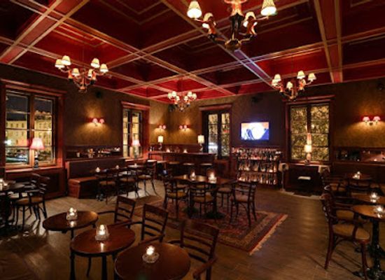 poland/warsaw/old-town/bar/podwale-bar-and-books