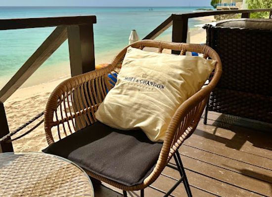 barbados/paynes-bay/bar/bikini-beach-barbados