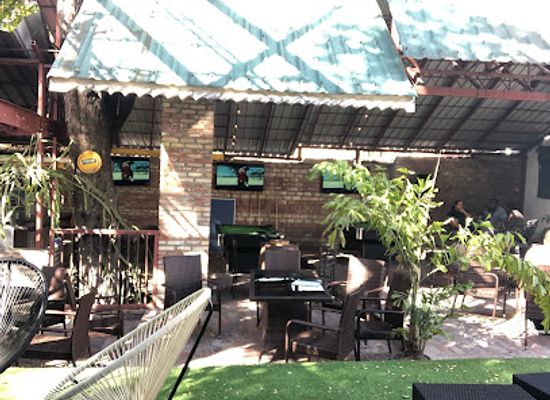 haiti/port-au-prince/bourdon/bar/house-of-beer-haiti