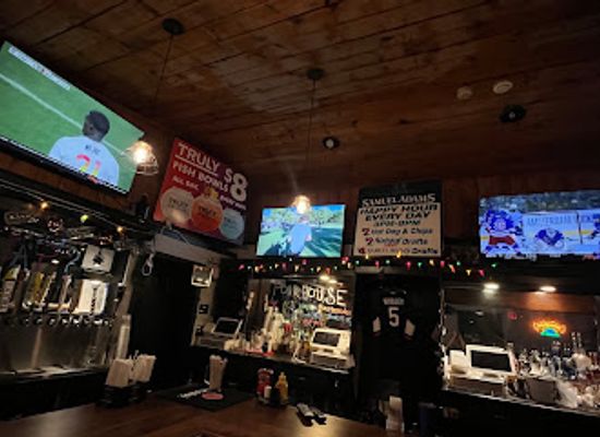 connecticut/tolland-county/bar/pourhouse-storrs