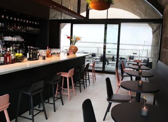 austria/innsbruck/pradl/bar/plansch-bar