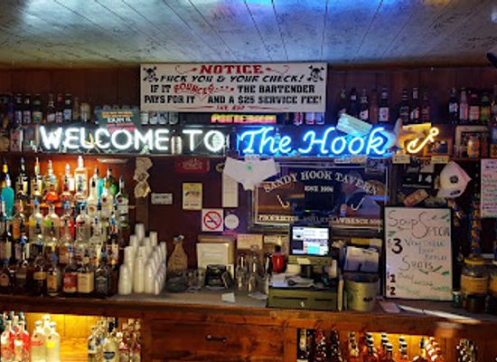 wisconsin/southwest-wisconsin/bar/sandy-hook-tavern