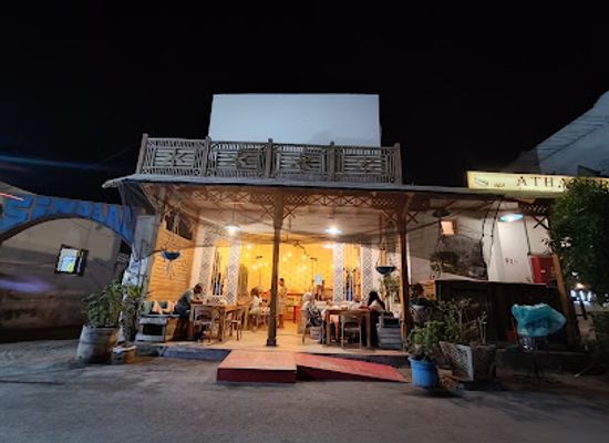 egypt/dahab/bar/red-cat