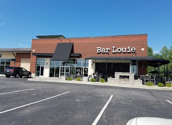 missouri/northeast-missouri/bar/bar-louie-chesterfield