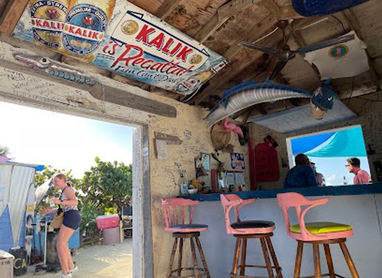 the-bahamas/cat-island/bar/da-pink-chicken