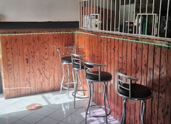 the-bahamas/crooked-island/bar/the-hotspot-restaurant-and-bar