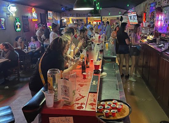 alaska/yukon-kuskokwim-delta/bar/the-horseshoe-bar