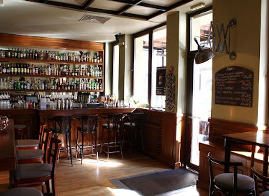 bulgaria/vitosha-mountain/bar/by-the-way