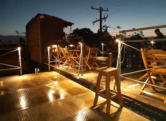 paraguay/gran-chaco/bar/moe-food-drink