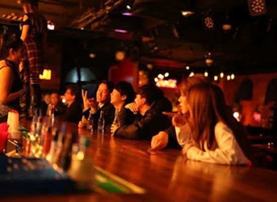 japan/fukuoka/bar/coyote-ugly-salon-fukuoka