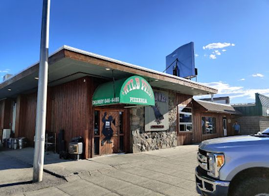 montana/yellowstone-national-park/bar/wild-west-pizzeria-saloon