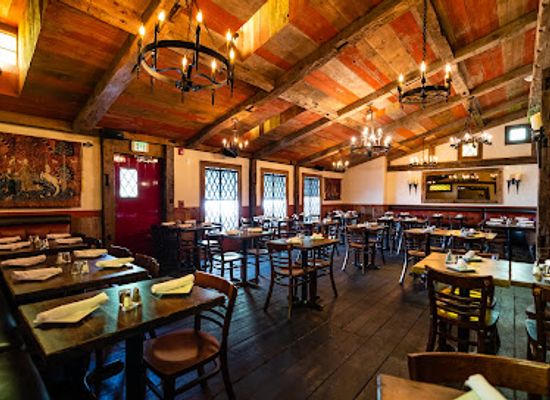 connecticut/greenwich/bar/little-pub-greenwich
