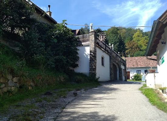austria/wachau/bar/weingut-pomassl