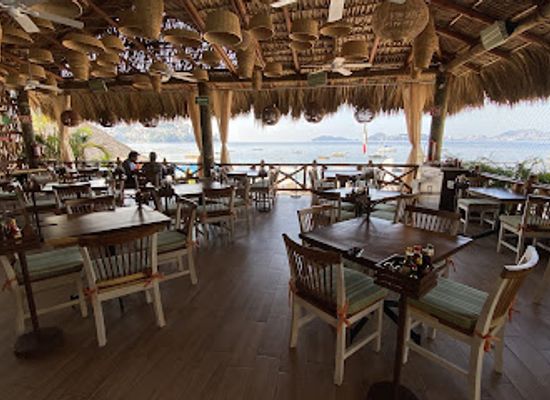 mexico/acapulco/bar/lupe-de-arena-restaurante-y-club-de-playa