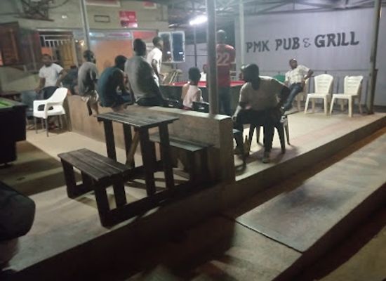 zimbabwe/mana-pools-national-park/bar/pmk-pub-gril
