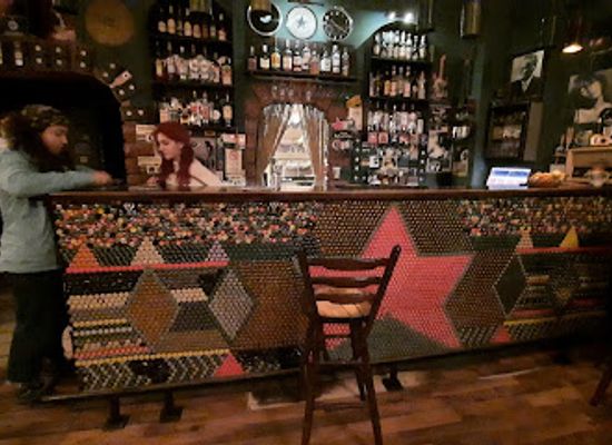 greece/western-macedonia/bar/rock-bar-old-school