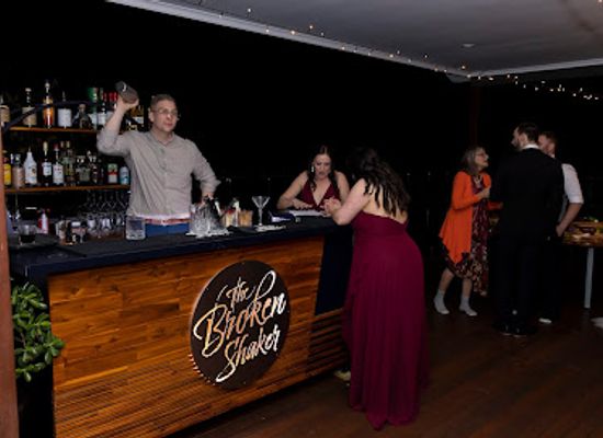 australia/canberra/braddon/bar/the-broken-shaker