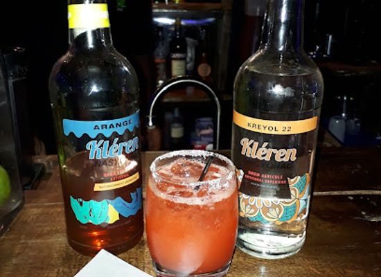 haiti/petionville/bar/shakerz-drinks-and-tapas