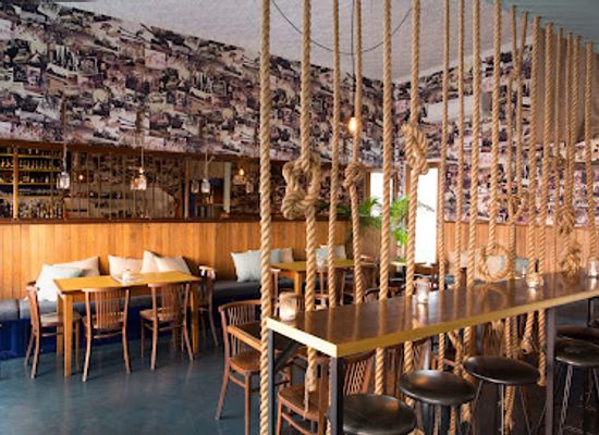 australia/high-country/bar/bad-frankie