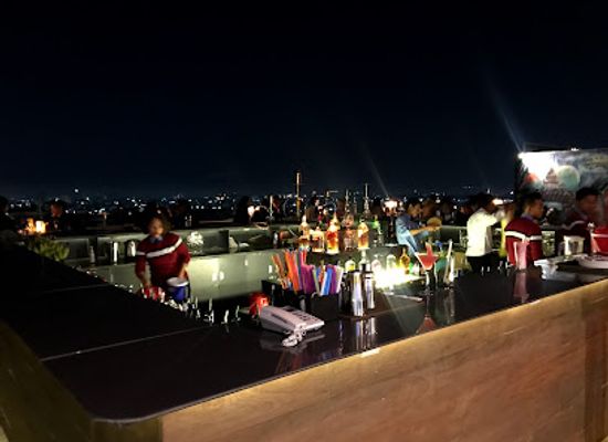 myanmar-burma/mandalay/bar/apex-sky-bar