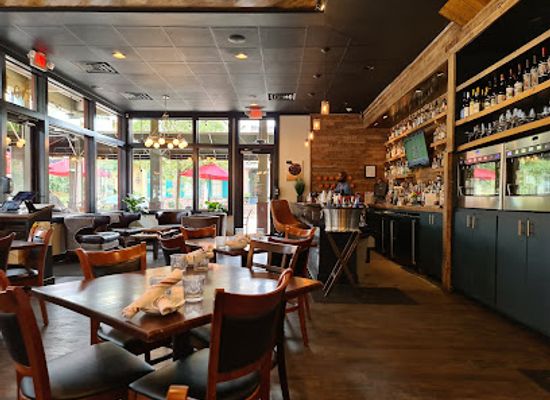 louisiana/atchafalaya-basin/bar/pour-restaurant-bar