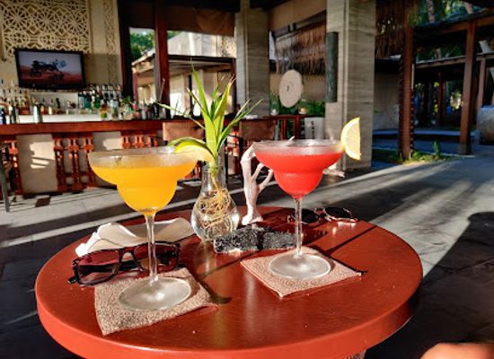 maldives/gan-island/bar/m-lounge-manzaro-bar