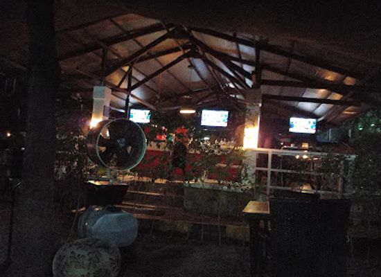 nigeria/north-east/bar/the-traffic-bar-restaurant