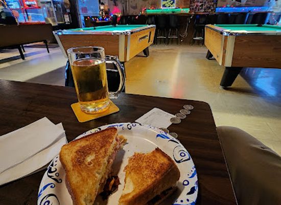 indiana/northeast-indiana/bar/clear-lake-pub