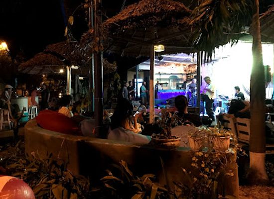 vietnam/da-nang/ngu-hanh-son-district/bar/heavenbar