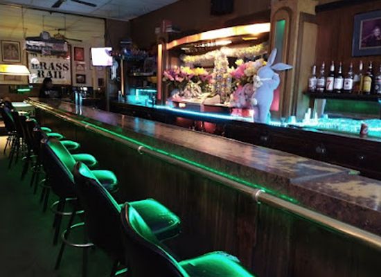 iowa/stone-state-park/bar/old-brass-rail
