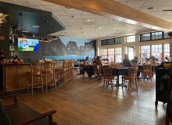 montana/the-beartooth-mountains/bar/black-canyon-bistro