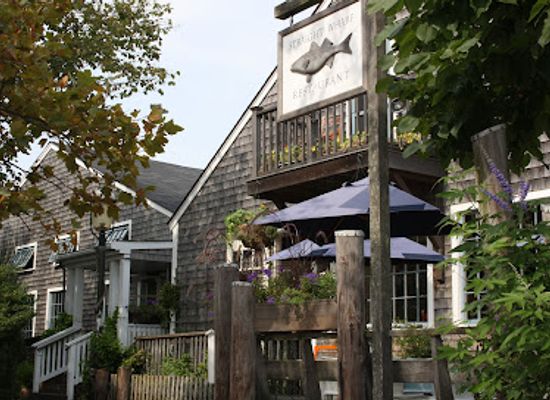 massachusetts/nantucket-county/bar/straight-wharf-restaurant
