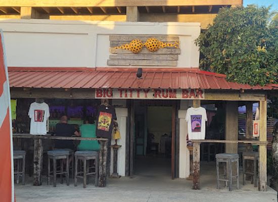 belize/toledo-district/bar/big-titty