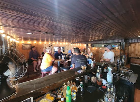 kentucky/land-between-the-lakes-national-recreation-area/bar/boyd-s-tavern