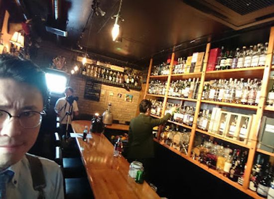 japan/tokyo/shinjuku/bar/bar-livet