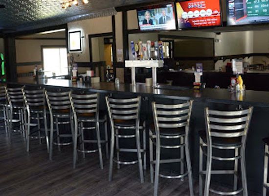 ohio/western-reserve/bar/dover-gardens-tavern