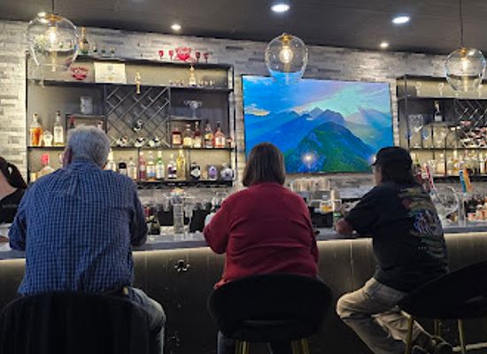 nevada/death-valley/bar/the-wine-down