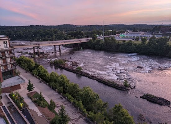 alabama/chattahoochee-river/bar/eighteen85-rooftop-bar-kitchen