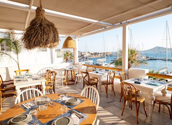 greece/naxos/bar/520-cocktail-bar-restaurant
