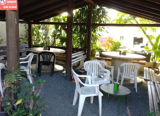 new-caledonia/yate/bar/nakamal-le-dmt