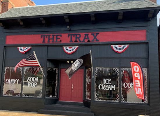missouri/st-francois-mountains/bar/the-trax-pub