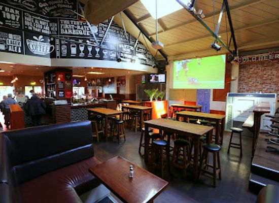 new-zealand/taranaki/bar/crowded-house-bar-eatery