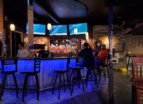oklahoma/great-plains-country/bar/the-great-white-buffalo-tavern