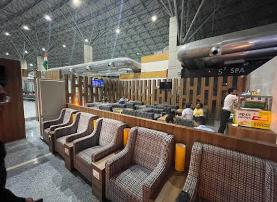 india/kashmir-valley/bar/paahun-the-executive-lounge