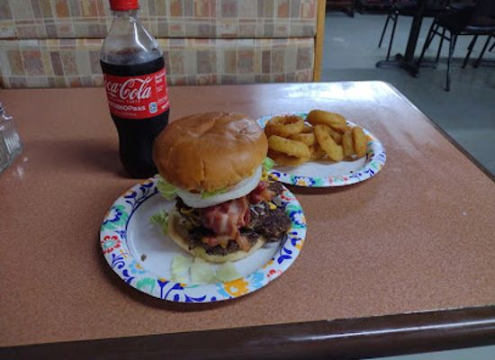 alabama/lookout-mountain/bar/helena-s-mountain-market-restaurant
